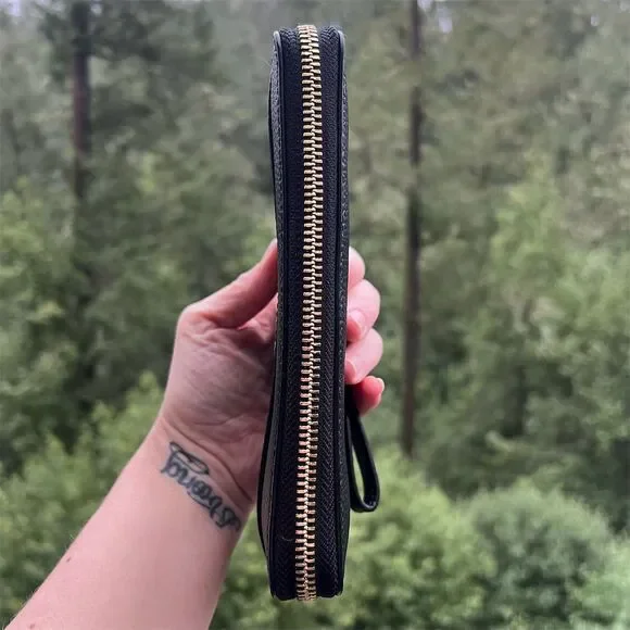 COACH Black Leather Phone Wallet Wristlet w Gold Hardware AUTHENTIC - Picture 6 of 8